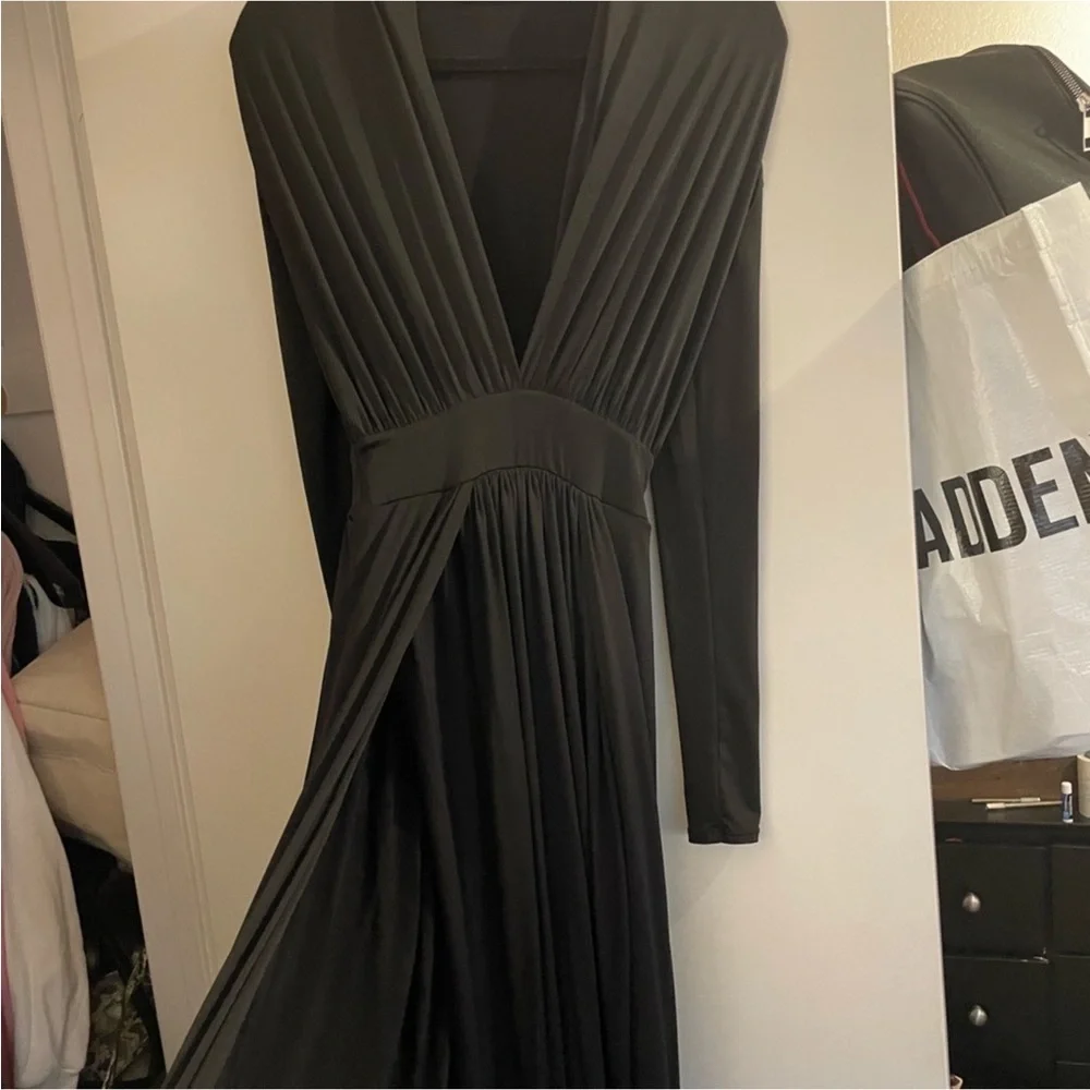 Black Maxi Spree Slit Dress Size‎ NEW Size M - Picture 3 of 3